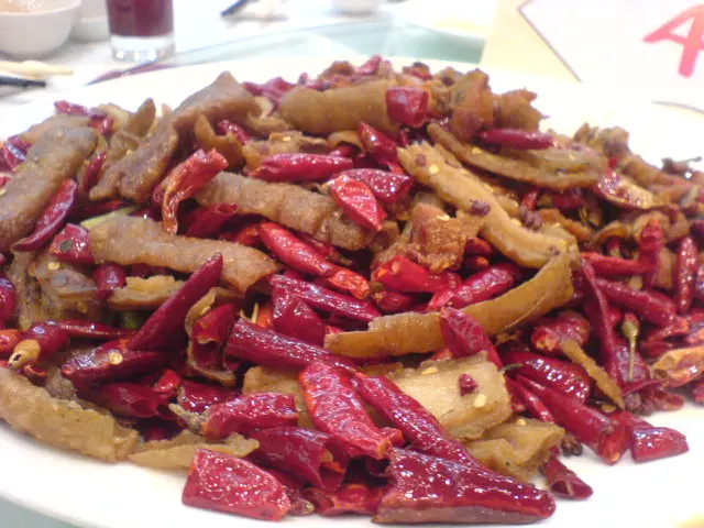 乾煎雞拚辣子腸頭