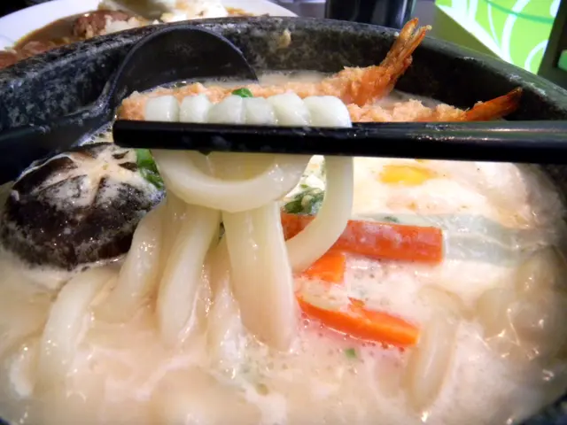 吉列鮮蝦芝士石煱湯烏冬