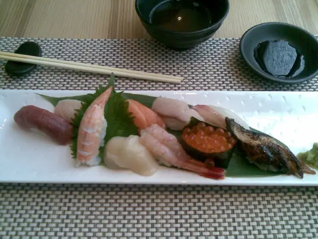 10 件的sushi set 