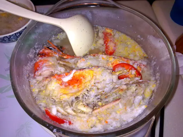 椰青燉大頭蝦湯 - 因為太好飲,飲了一半才記得拍照