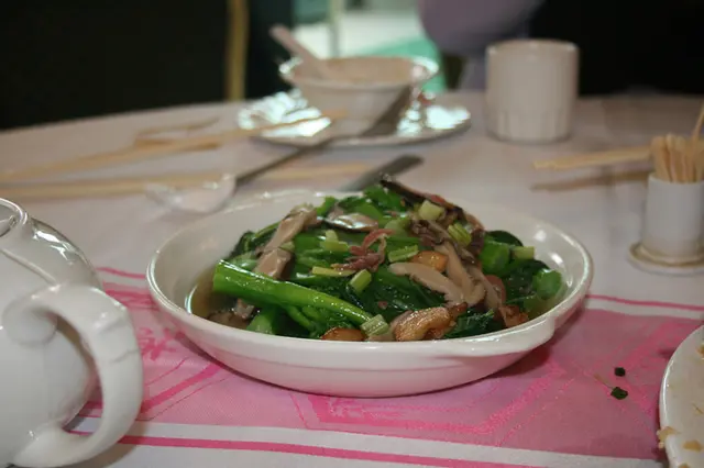 蒜子上湯浸菜遠