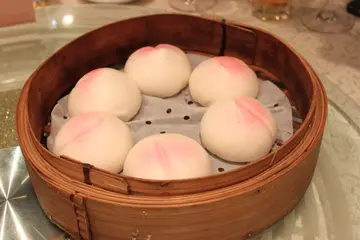 燕窝椰汁寿桃包