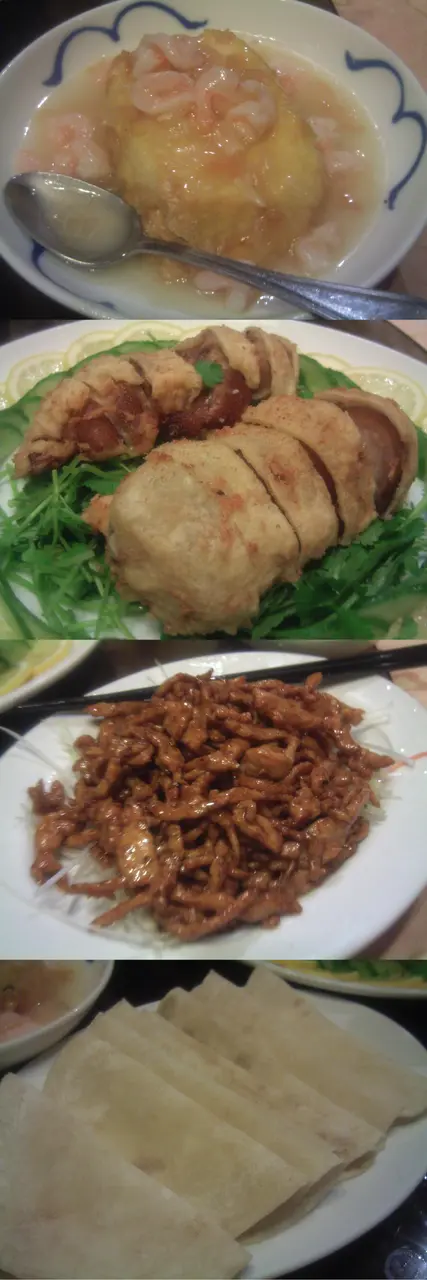 由上至下是鍋塌豆腐、燒肘子及京醬豬肉絲配薄餅