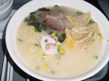 叉燒併餃子湯拉麵