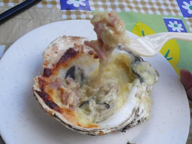 仲有好多芝士及煙肉