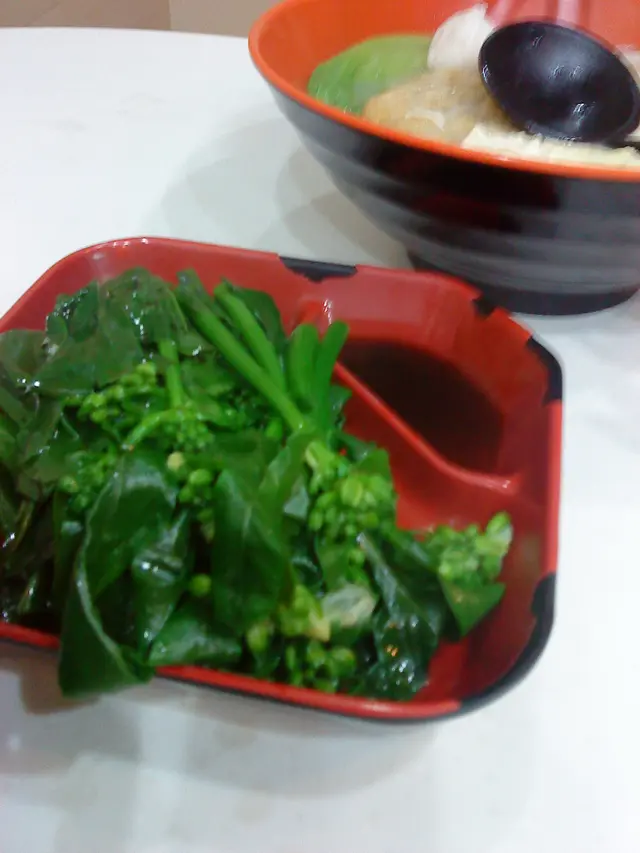 好多花頭的芹蘭...