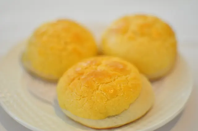 菠蘿叉燒餐包