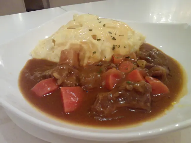 北海道牛乳蛋包牛肉飯