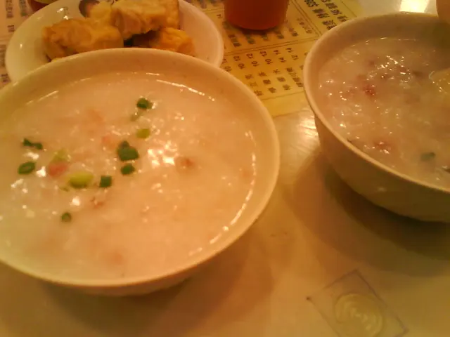 魚片碎牛粥、皮蛋砰牛粥