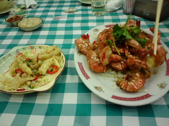 炸魷魚鬚 + 椒鹽瀨尿蝦