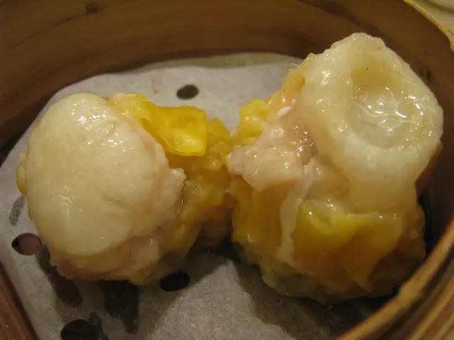 $9(2件)帶子手啄燒賣，多料但略甜