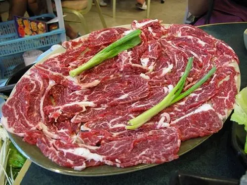 極級手切肥牛，牛味較遜色