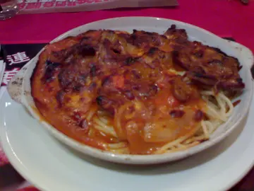 焗焦了的鲜茄牛利意粉