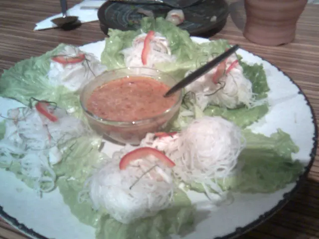 蟹肉米粉生菜包