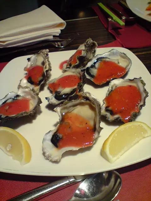 生蠔任食, 新鮮又肥美.