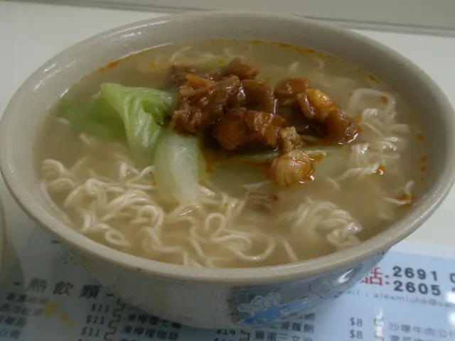 五香肉丁公仔麵