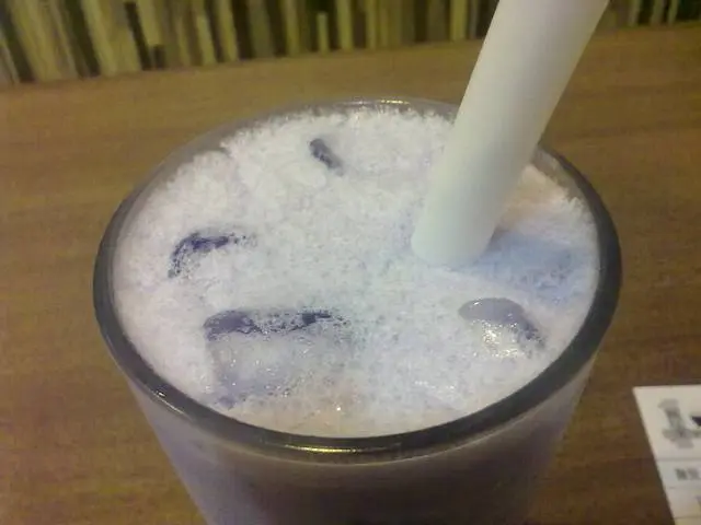 表面有大量泡沫，入口甚滑