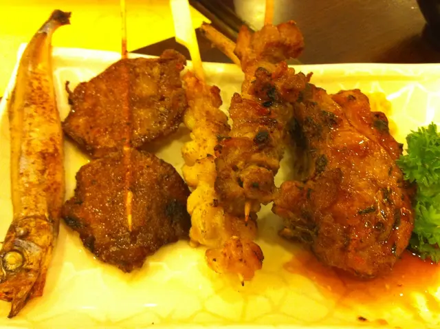 燒物 (多春魚, 牛舌, 雞軟骨, 牛仔肉, 羊鞍)