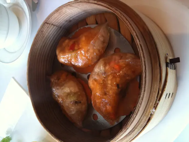 酸辣雞粒餃