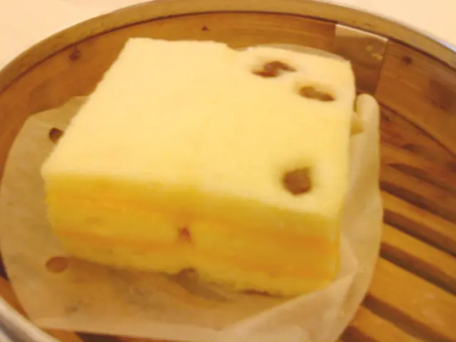 很細件的奶皇千層糕