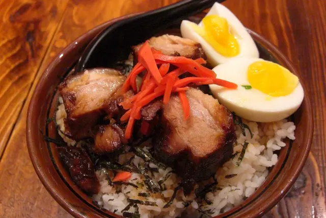 燒豚肉飯