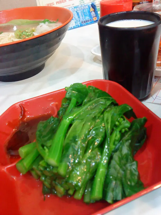 芥蘭及豆漿  跟餐加7元