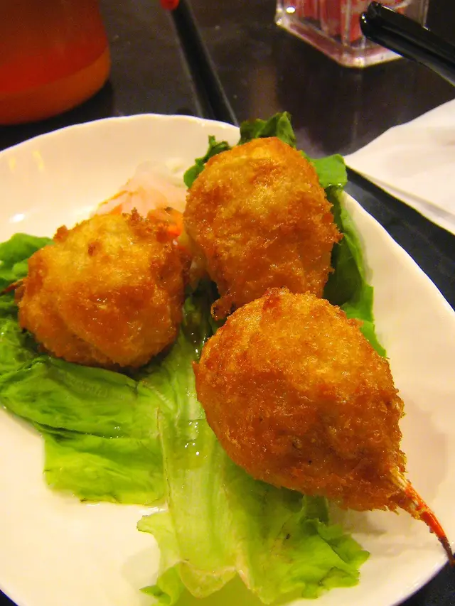 竟然呢度都有炸蟹箝食...