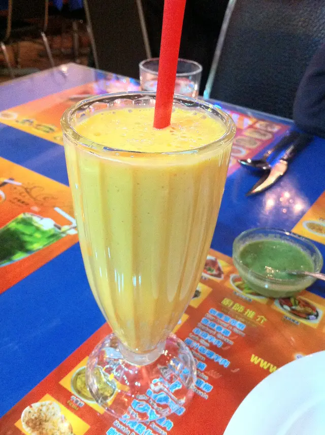 mango lassi