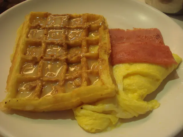 火腿+炒蛋+奶醬窩夫