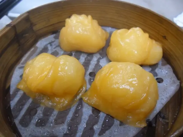 甘荀蝦餃