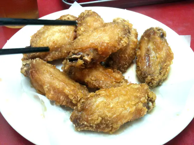 老細十分健談.推介小弟試試鮮炸雞翅...唔知點解有感多..haha