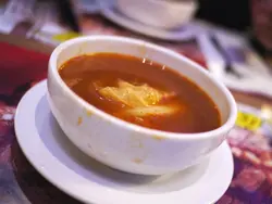 港食羅宋湯, 做得唔錯.