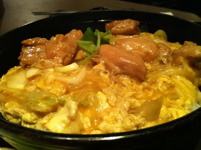 滑蛋雞肉丼