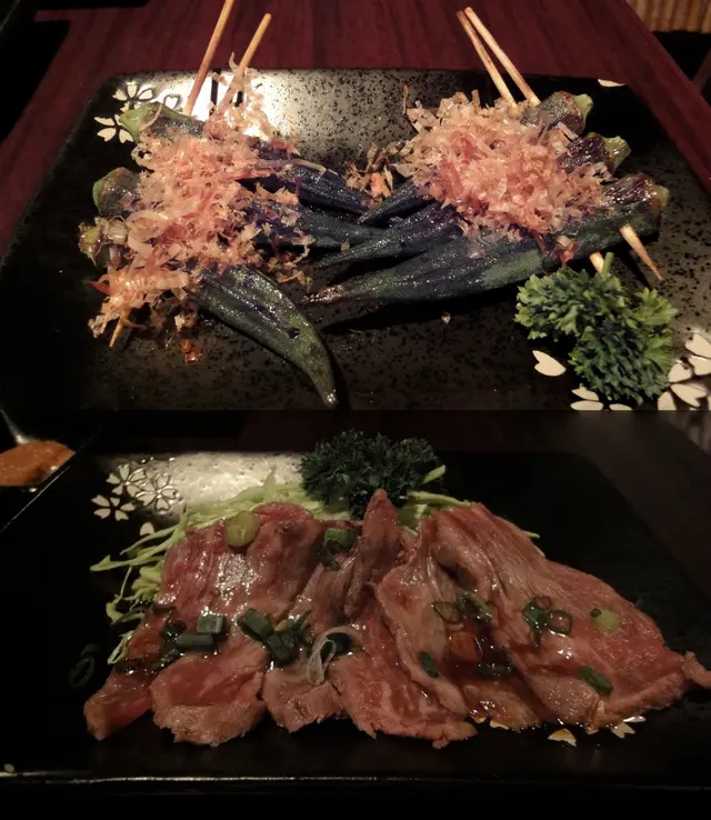 日本秋葵2串, 日式霜燒牛肉