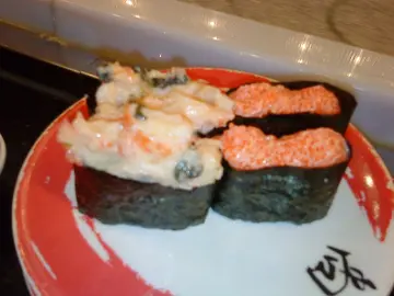 芝士蟹籽 ($25) 7 龍蝦沙律 ($20)