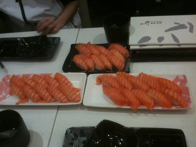 $3一件三文魚壽司推廣! 呢度有30件!