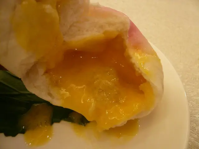 燕窩流沙蜂擁而出