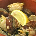 Clams in white wine sauce