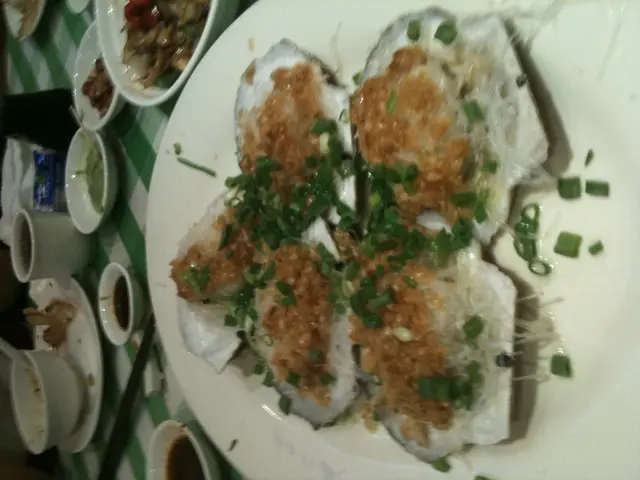 蒜蓉粉絲蒸元貝