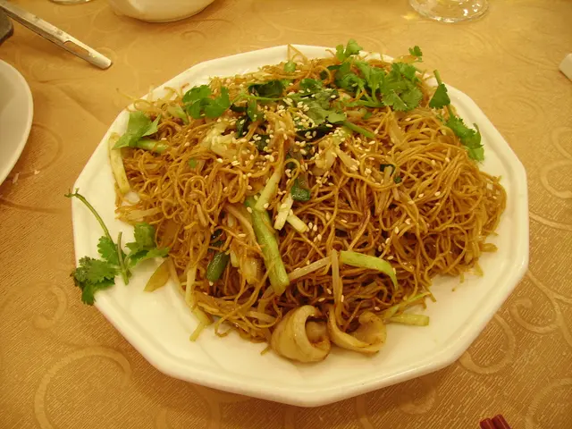 食物:豉油皇吊片炒麵(正)