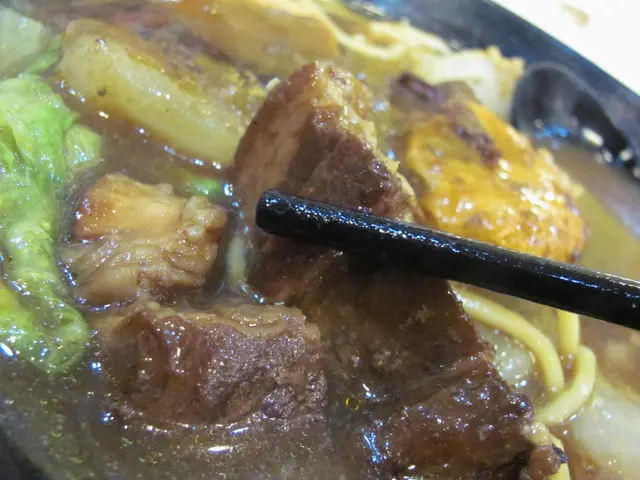 五花腩鹵得入味,肥瘦相間真不錯