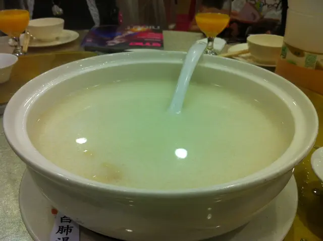海底椰杏汁玉肺湯