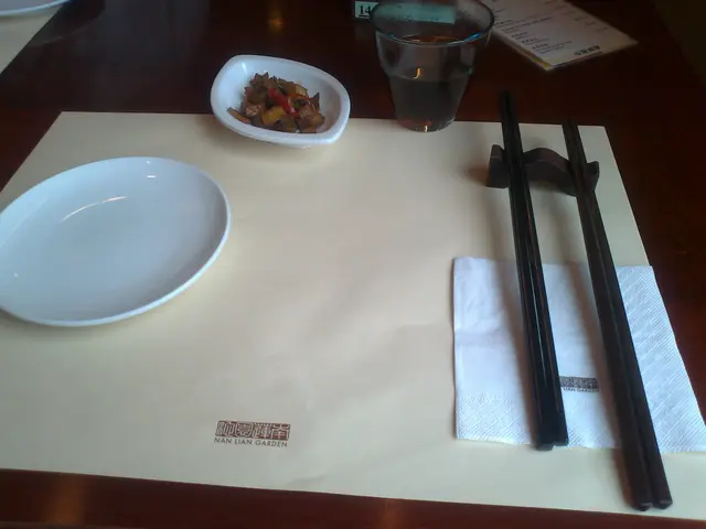 每位食客都有2雙筷子, 公筷私筷, 真貼心