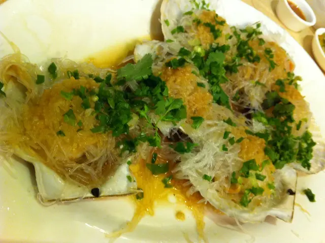 蒜蓉粉絲蒸扇貝