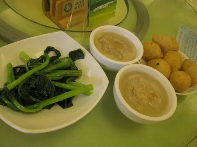 香口的炒時蔬及咸水角=]]