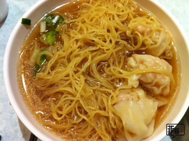 招牌雲吞麵餐 - 包油菜和餐飲 (HK$32)