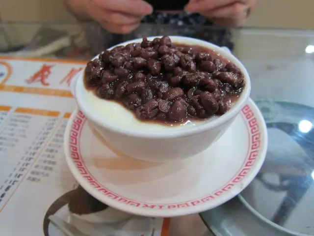 紅豆沒煮爛,入口還是一顆一顆硬硬的