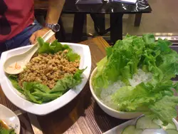 生菜包, 呢個好正,生菜連冰一齊上, 生菜爽口.