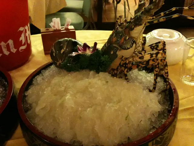 一樣, 得兩斤多啲嘅龍蝦都可以起到咁多片做剌身!!!味道好清甜!!!!!