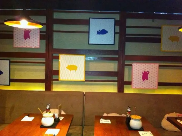 仲有好多豬豬掛畫。